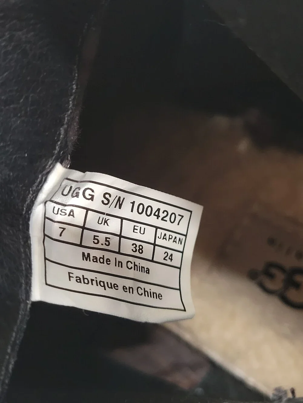 UGG Krewe Black Leather Shearling Insole Ankle Boots Women Size 7  1004207